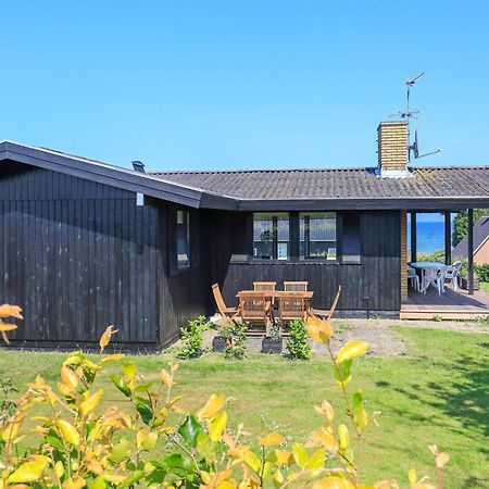 6 Person Holiday Home In Hesselager Bagian luar foto